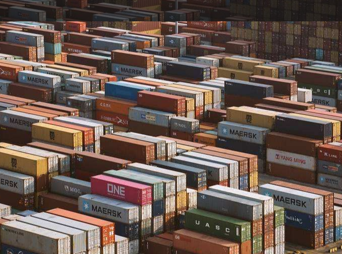 Cross-border supply chain and industrial chain
